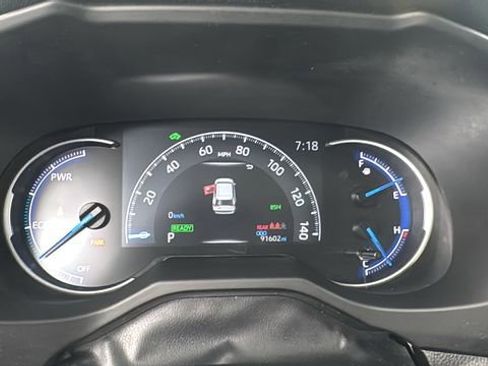 Used 2024 Toyota RAV4 XLE w/ Convenience Package image 21