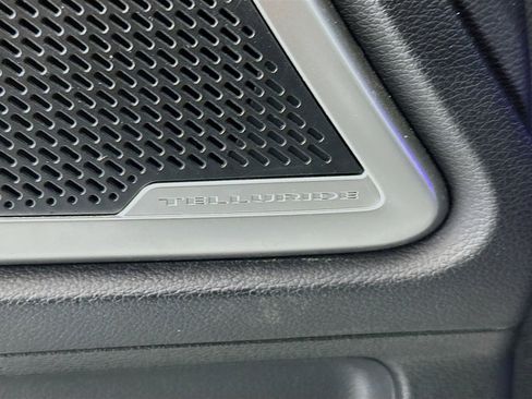 Used 2020 Kia Telluride EX w/ EX Premium Package FWD image 17