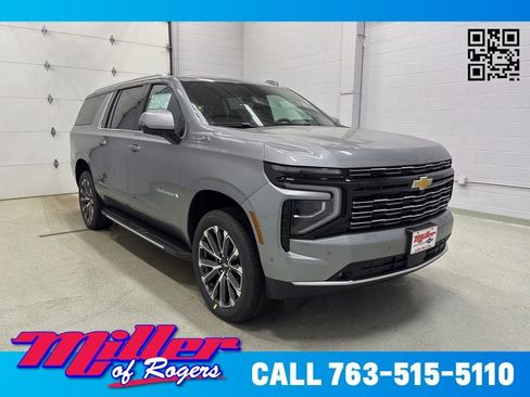 New 2026 Chevrolet Suburban High Country w/ Sun And Tow Package AWD/4WD image 1