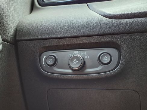 Used 2023 Buick Encore GX Select w/ Sport Touring Package FWD image 13