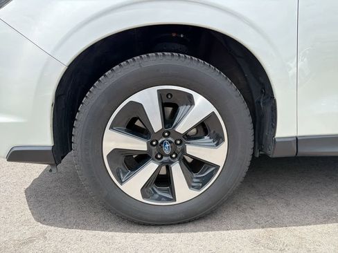 Used 2017 Subaru Forester 2.5i Limited w/ Popular Package #2 AWD/4WD image 19