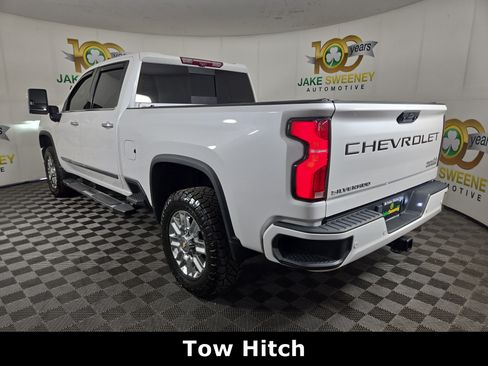 Certified 2024 Chevrolet Silverado 2500 High Country w/ High Country Premium Package AWD/4WD image 6