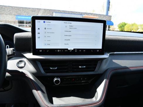 Used 2025 Ford Explorer ST-Line image 29