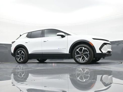 New 2026 Chevrolet Equinox EV LT FWD image 45