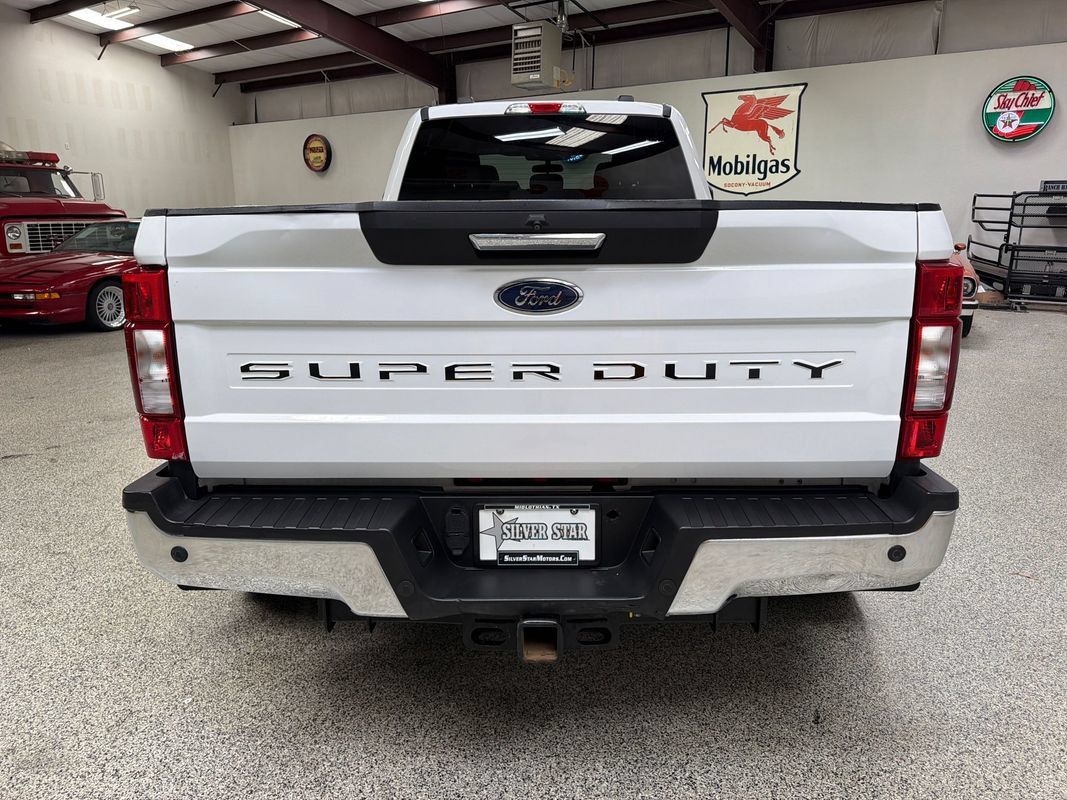 Used 2022 Ford F350 XLT w/ XLT Premium Package AWD/4WD image 6