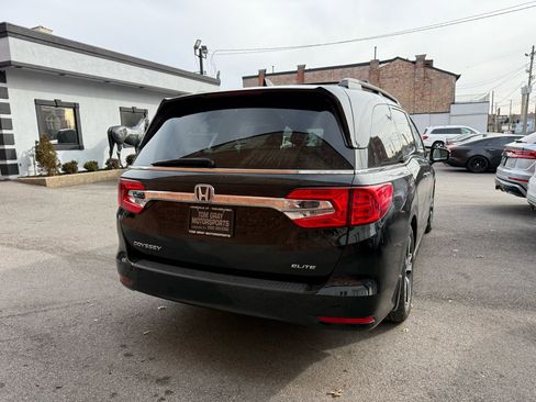Used 2018 Honda Odyssey Elite image 3