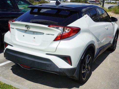 Used 2020 Toyota C-HR Limited FWD image 6