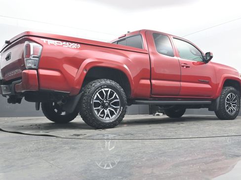 Used 2020 Toyota Tacoma TRD Sport image 26