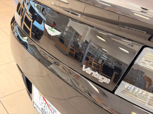 Used 2008 Aston Martin V8 Vantage Coupe RWD image 8