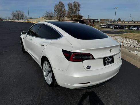 Used 2019 Tesla Model 3 Long Range image 2
