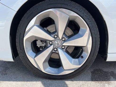Used 2020 Honda Accord Touring image 13