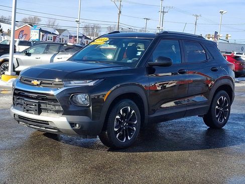 Certified 2023 Chevrolet TrailBlazer LT w/ Convenience Package image 3