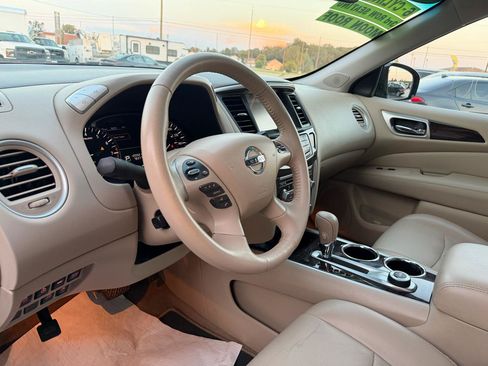 Used 2014 Nissan Pathfinder Platinum w/ Platinum Premium Package AWD/4WD image 26