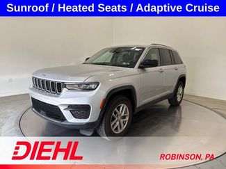 Used 2023 Jeep Grand Cherokee Laredo X AWD/4WD video 3