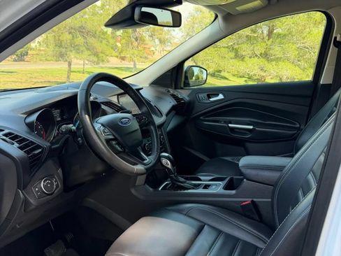 Used 2019 Ford Escape SEL FWD image 9