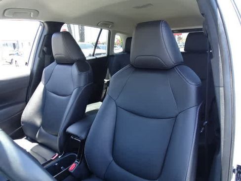 Certified 2023 Toyota Corolla Cross XLE FWD image 18
