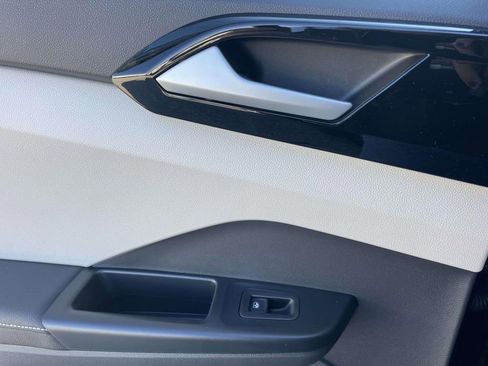 New 2026 Volkswagen Taos S FWD image 12