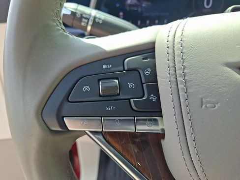 Used 2022 Cadillac Escalade ESV Premium Luxury Platinum w/ Heavy-Duty Trailer Package AWD/4WD image 19