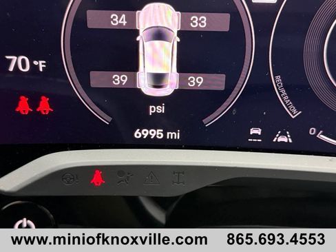 Used 2023 Porsche Taycan image 32