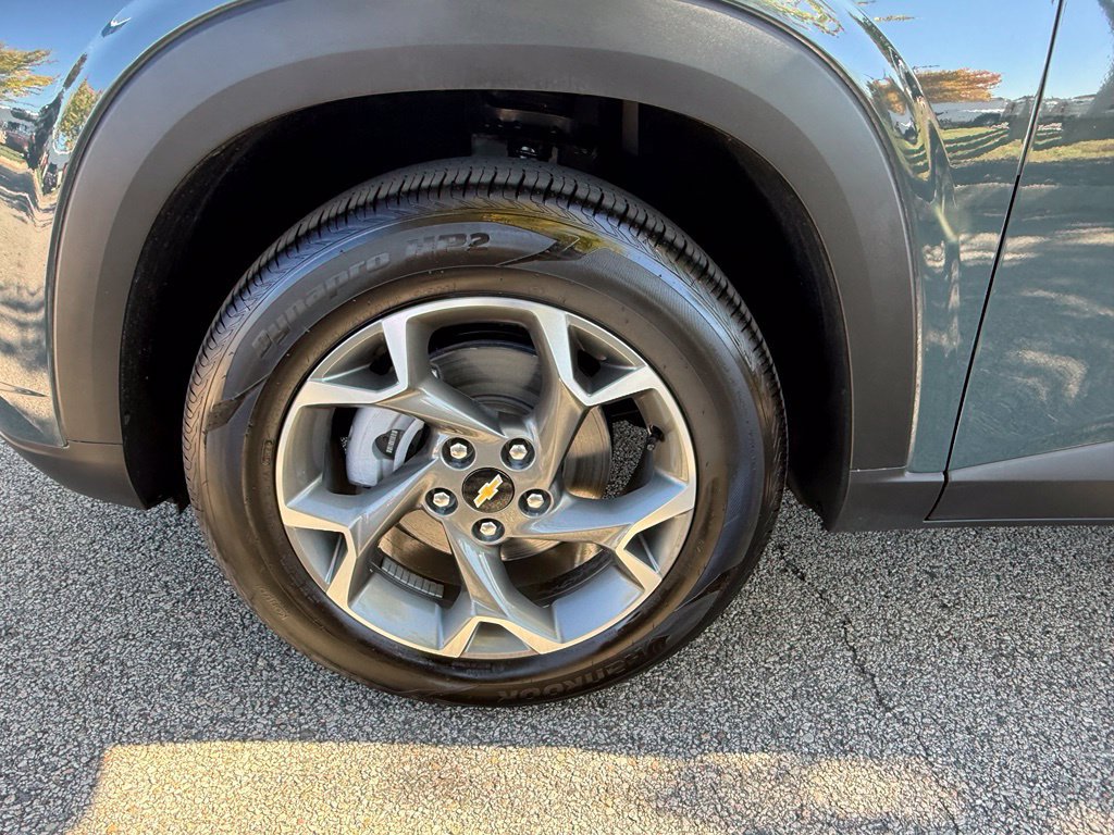Used 2026 Chevrolet Trax LT w/ LT Convenience Package FWD image 29