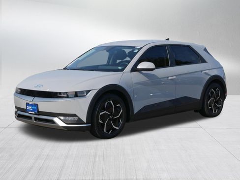 Certified 2023 Hyundai Ioniq 5 SE RWD image 3