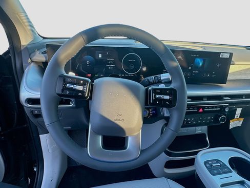 New 2026 Hyundai Ioniq 9 SEL image 8