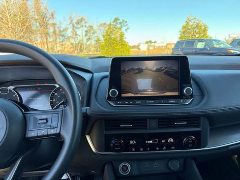 Certified 2023 Nissan Rogue SV image 20