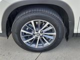 Used 2019 Toyota Highlander SE image 6