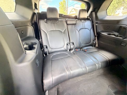 Used 2025 Honda Pilot TrailSport image 24