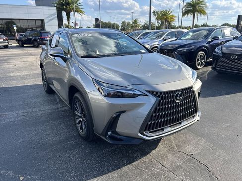 Used 2024 Lexus NX 250 FWD image 12