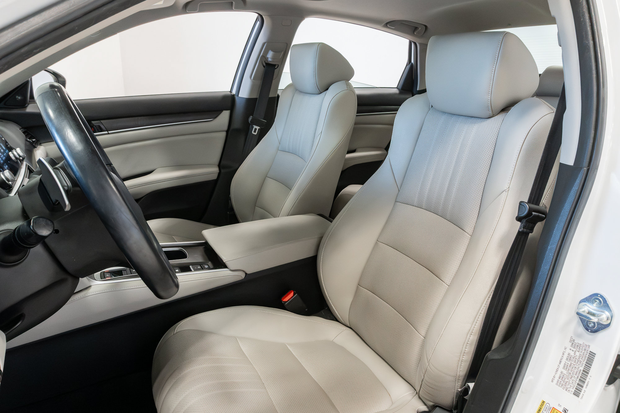 Used 2021 Honda Accord Touring image 10
