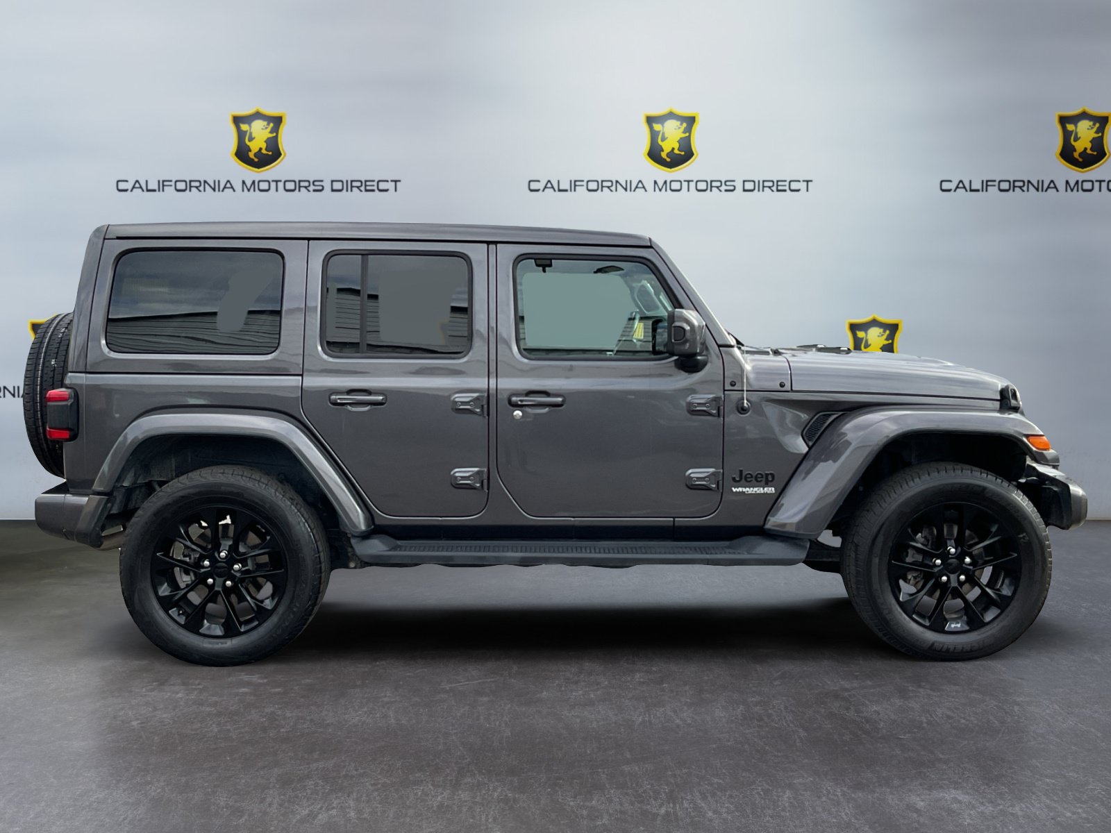 Used 2021 Jeep Wrangler Unlimited Sahara AWD/4WD image 4