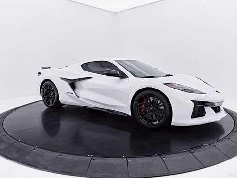 Used 2023 Chevrolet Corvette Z06 w/ Engine Appearance Package RWD image 19