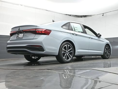 Used 2026 Volkswagen Jetta Sport FWD image 37