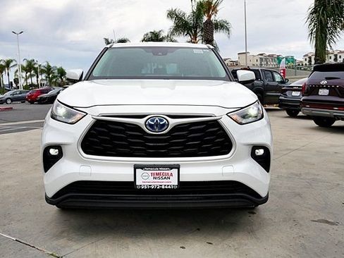 Used 2023 Toyota Highlander LE AWD/4WD image 10