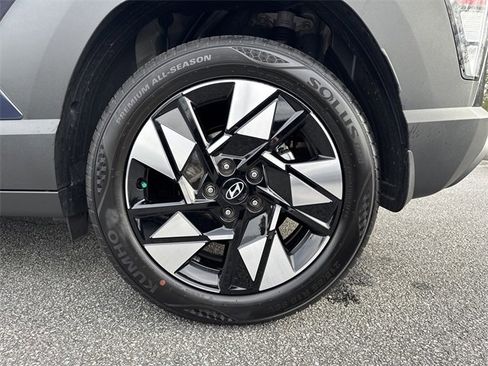 Certified 2025 Hyundai Kona SEL image 19