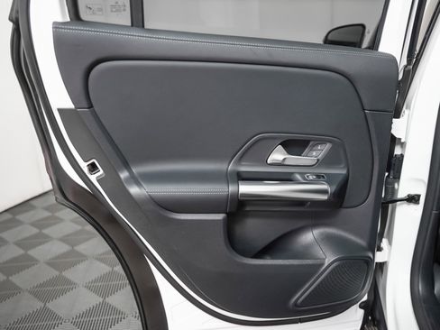 Certified 2022 Mercedes-Benz GLA 250 image 26