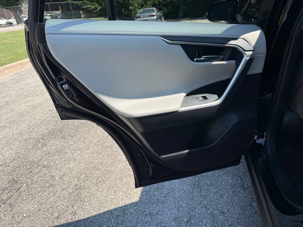 Used 2019 Toyota RAV4 Adventure w/ Cold Weather Package AWD/4WD image 33