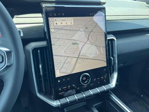 New 2025 GMC Acadia Elevation image 18