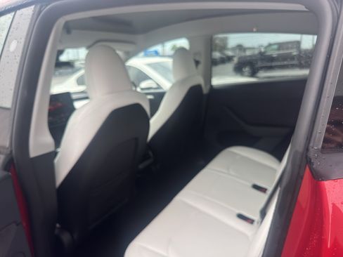 Used 2023 Tesla Model Y Long Range AWD/4WD image 20
