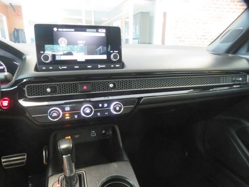 Used 2023 Honda Civic Sport image 35