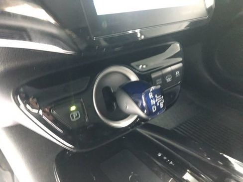 Used 2022 Toyota Prius Prime XLE FWD image 25