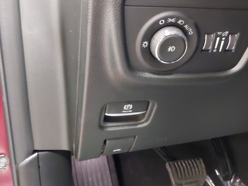 New 2026 Jeep Grand Cherokee Limited w/ Limited Altitude Package AWD/4WD image 23