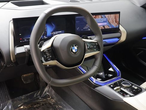 Certified 2025 BMW X3 xDrive30i w/ Premium Package image 7