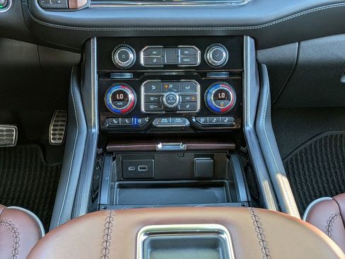 Used 2023 GMC Yukon Denali Ultimate AWD/4WD image 21