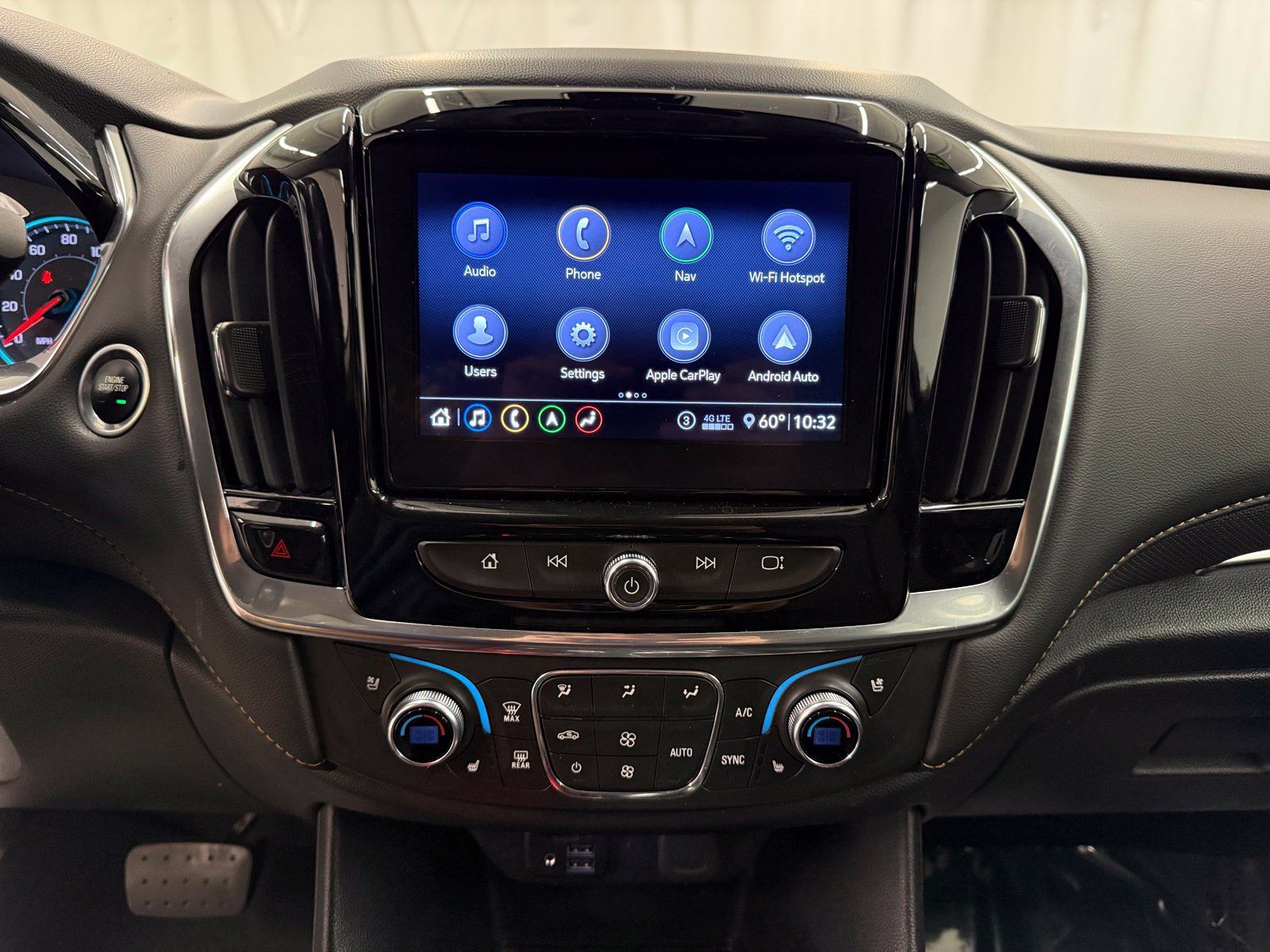 Used 2021 Chevrolet Traverse Premier AWD/4WD image 14