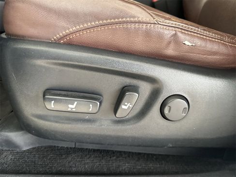 Used 2017 Toyota 4Runner Limited image 14