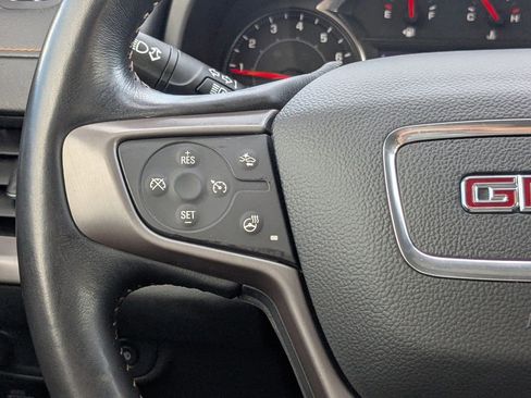 Used 2022 GMC Terrain AT4 image 26