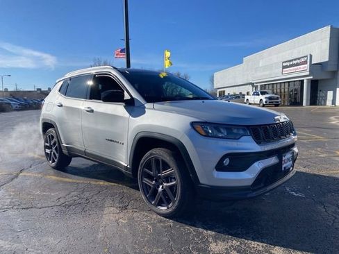 New 2026 Jeep Compass Latitude image 2