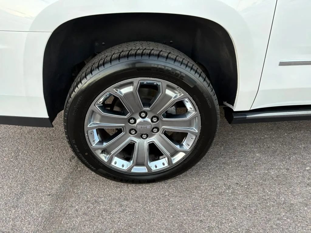 Used 2017 GMC Yukon XL Denali AWD/4WD image 24